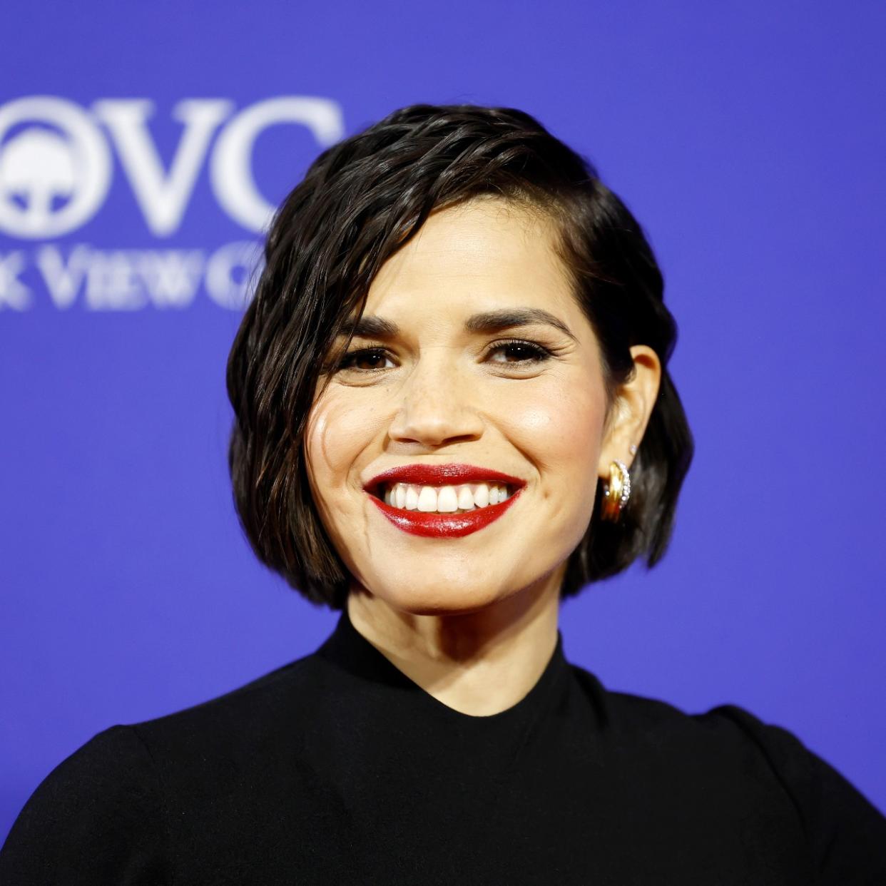  America Ferrera attends the 35th Annual Palm Springs International Film Awards at Palm Springs Convention Center on January 04, 2024 in Palm Springs, California. 