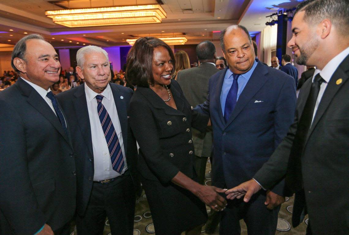2022 candidate for Senate Val Demings greets Joel Flores, mayor of Greenacres, Florida, as they arrive for the gala at the Florida Democratic Party’s annual Leadership Blue Weekend at the Fontainebleau Hotel in Miami Beach, Florida, on Saturday, July 8, 2023. From left, Charlie Rodriguez, chair of the Puerto Rican Democratic Party; Tonio Burgos, CEO of Tonio Burgos and Associates; Demings; Don Lowery, vice president of government affairs at the Nielsen Company, and Flores. Al Diaz/adiaz@miamiherald.com