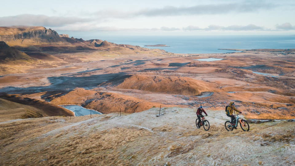  Danny MacAskill and Steve Peat riding on the Isle of Skye. 