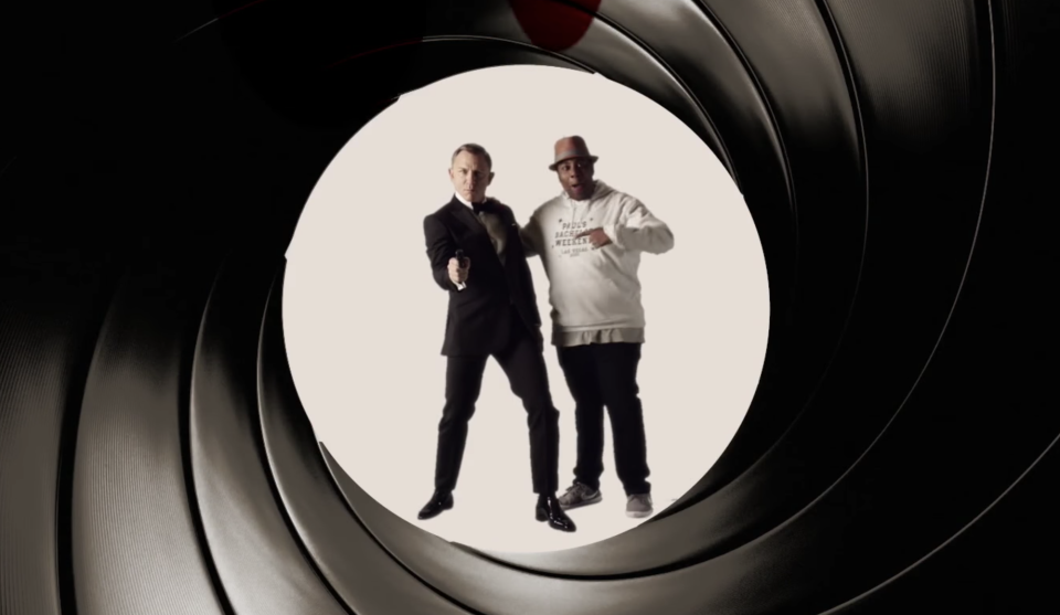 Daniel Craig and Kenan Thompson spoofed 007 on SNL. (NBC/YouTube)