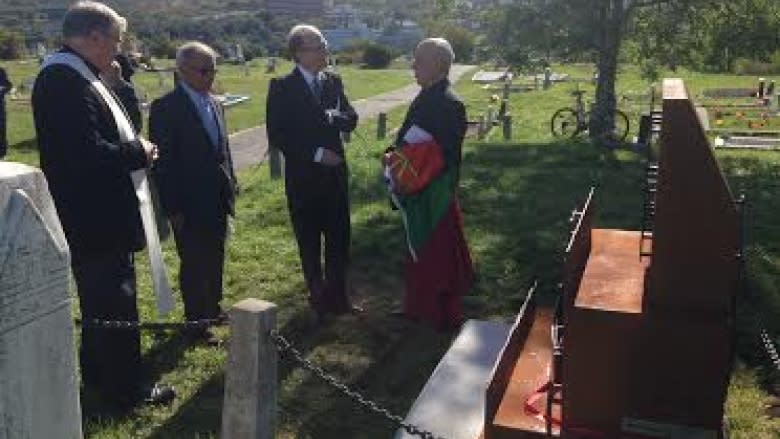 Monument marks grave of Portuguese sailor