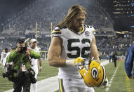 Green Bay Packers outside linebacker Clay Matthews walks off the field after the team's NFL football game against the Seattle Seahawks, Thursday, Nov. 15, 2018, in Seattle. The Seahawks won 27-24. (AP Photo/Stephen Brashear)