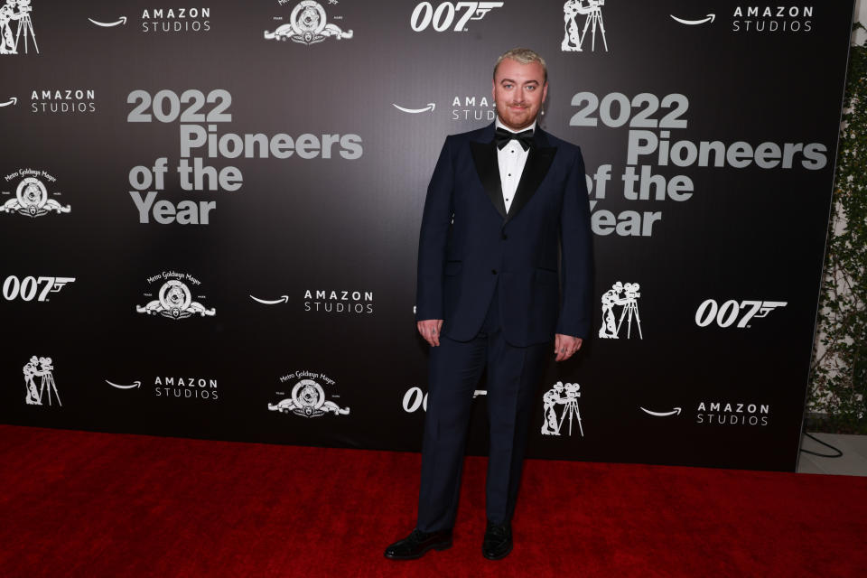 Sam Smith at the 2022 Will Rogers Pioneer of the Year Dinner held at the Beverly Hilton Hotel on September 21, 2022 in Beverly Hills, California. at the 2022 Will Rogers Pioneer of the Year Dinner held at the Beverly Hilton Hotel on September 21, 2022 in Beverly Hills, California.