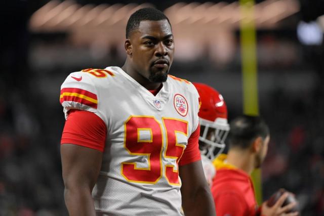 Chris Jones: Stats & Injury News