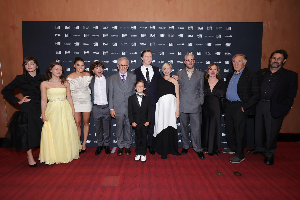 TORONTO, ONTARIO - SEPTEMBER 10: (L-R) Julia Butters, Keeley Karsten, Chloe East, Gabriel LaBelle, Steven Spielberg, Mateo Zoryon Francis-DeFord, Paul Dano, Michelle Williams, Seth Rogen, Kristie Macosko Krieger, Judd Hirsch and Tony Kushner attend 