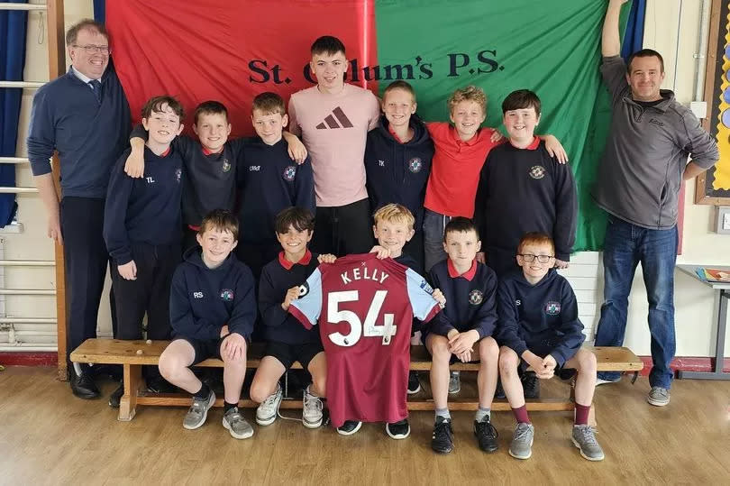 A picture of West Ham Under-20 star Patrick Kelly with the St Colum's PS football team