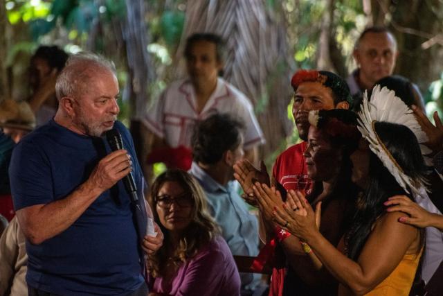 Region Leaders, Led by Lula, Sign a Rainforest Pact - The