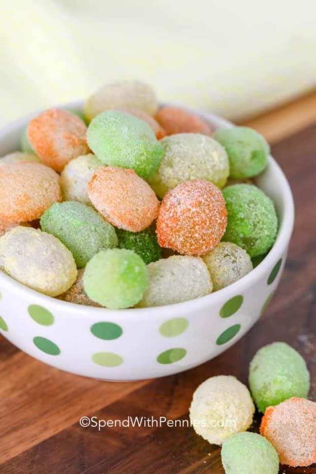 <p>Spend With Pennies</p><p>Look what you can do with a box of Jello and grapes!</p><p><strong>Get the recipe: <a href="https://www.spendwithpennies.com/sour-patch-grapes-healthy-treat-kids/" rel="nofollow noopener" target="_blank" data-ylk="slk:Sour Patch Grapes;elm:context_link;itc:0;sec:content-canvas" class="link ">Sour Patch Grapes</a></strong></p>