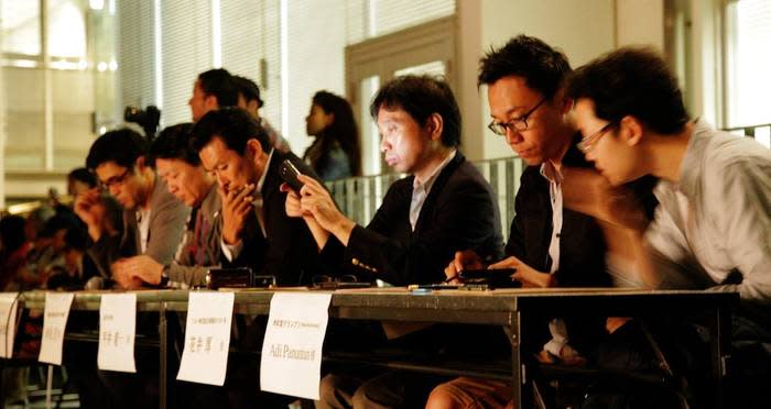 Honored: Adi Panuntun from Sembilan Matahari, second from right, became a member of the judging panels in the festival, together with Zushi's Mayor. (