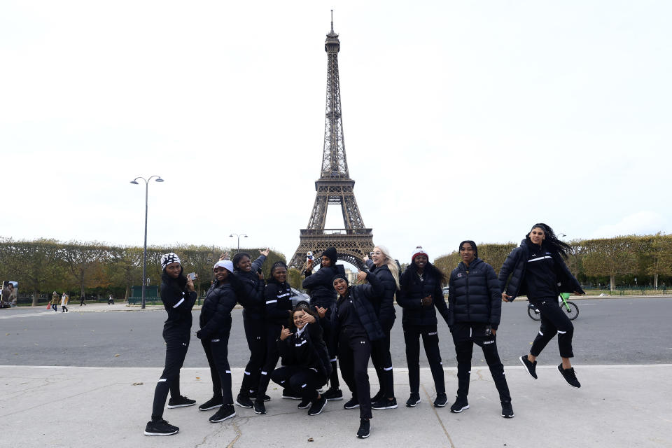 South Carolina college basketball players pose in front of the Eiffel Tower, Thursday Nov. 2, 2023 in Paris. Notre Dame will face South Carolina in a NCAA college basketball game Monday Nov. 6 in Paris. (AP Photo/Aurelien Morissard)