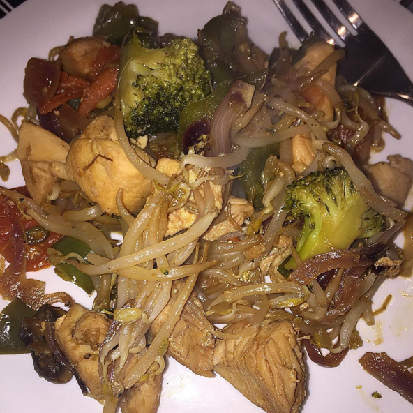 <p>Ken Hom showed us years ago how easy stir frying is, and nothing’s changed. Stick with something like beansprouts to keep the cooking time down, and you could always chuck in some cooked chicken. You won’t need long and you’ll have a tasty oriental dinner. <i>[Picture: Instagram/Ash AKA ashtransformation]</i></p>