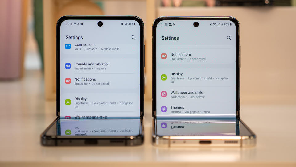 Comparing the Samsung Galaxy Z Flip 4 to the Flip 5