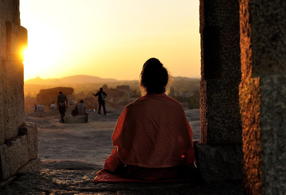 One of the best sunset spots in Hampi, Hemakuta Hill attracts a lot of people in the evening. Get there early, choose a good vantage point and settle down for an evening you won't forget for a long time.