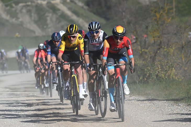 An elite chase group reacted behind Pidcock. (Photo: Tim de Waele/Getty Images)