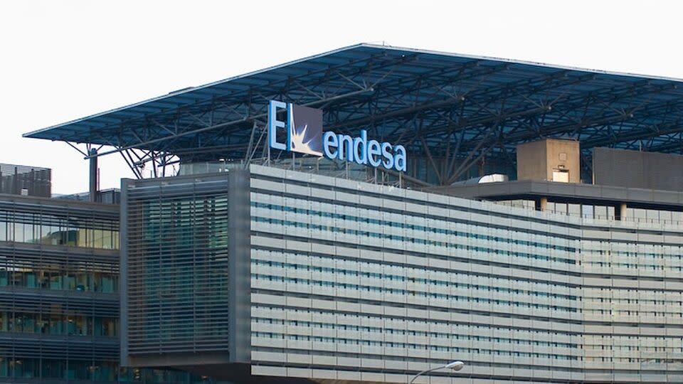 Moody's confirma calificaciones de Enel y Endesa en 'Baa1' con perspectiva estable