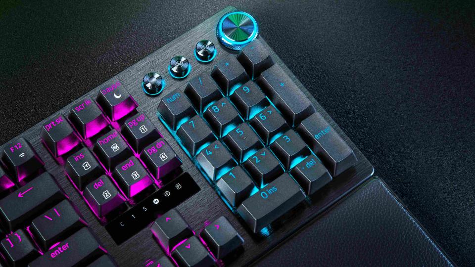 Image of the Razer Huntsman V3 Pro wired gaming keyboard.