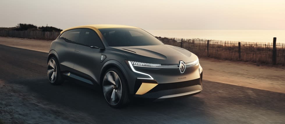 La Mégane eVision préfigure la berline compacte électrique d'une autonomie de 450 km que Renault commercialisera en 2021.
