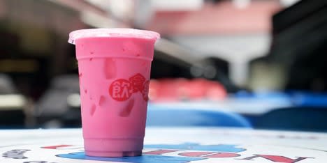 Bandung, a pink beverage/drink enjoyed in Singapore and Malaysia made from rose syrup and condensed milk. (PHOTO: Zat Astha for Yahoo Lifestyle SEA)