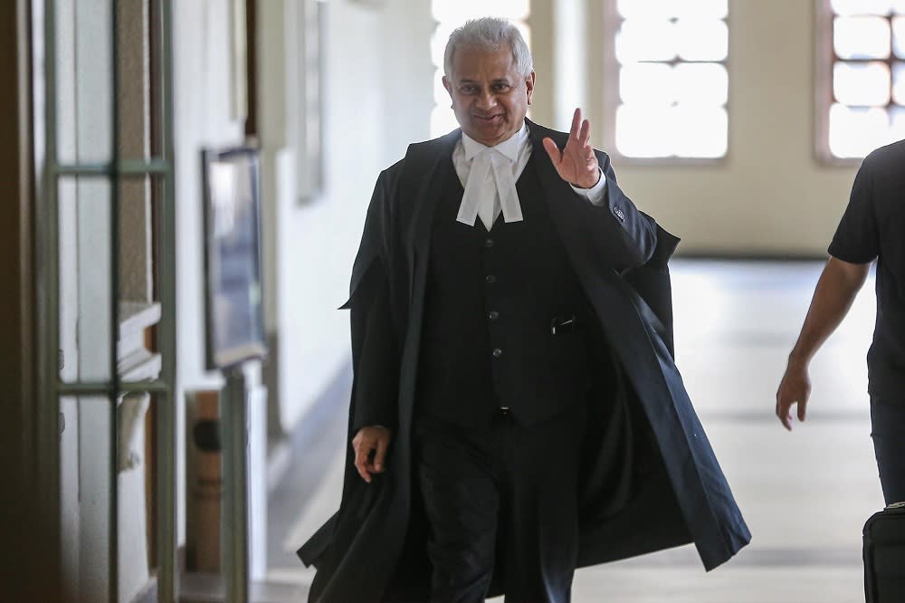 Former Attorney General Tan Sri Tommy Thomas at the Kuala Lumpur Court Complex February 4, 2020. — Picture by Hari Anggara