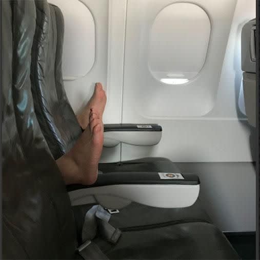 Is this the worst plane passenger ever? Photo: Twitter