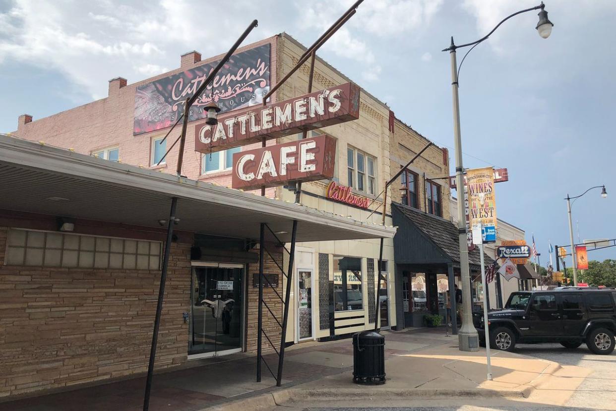 exterior of cattlemen's steakhouse