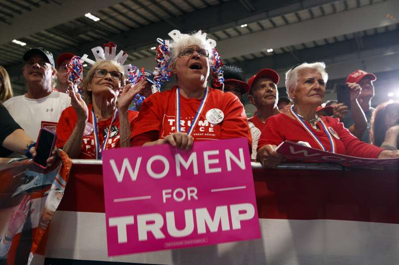 美國期中選舉，白人女性選民成關鍵（AP）