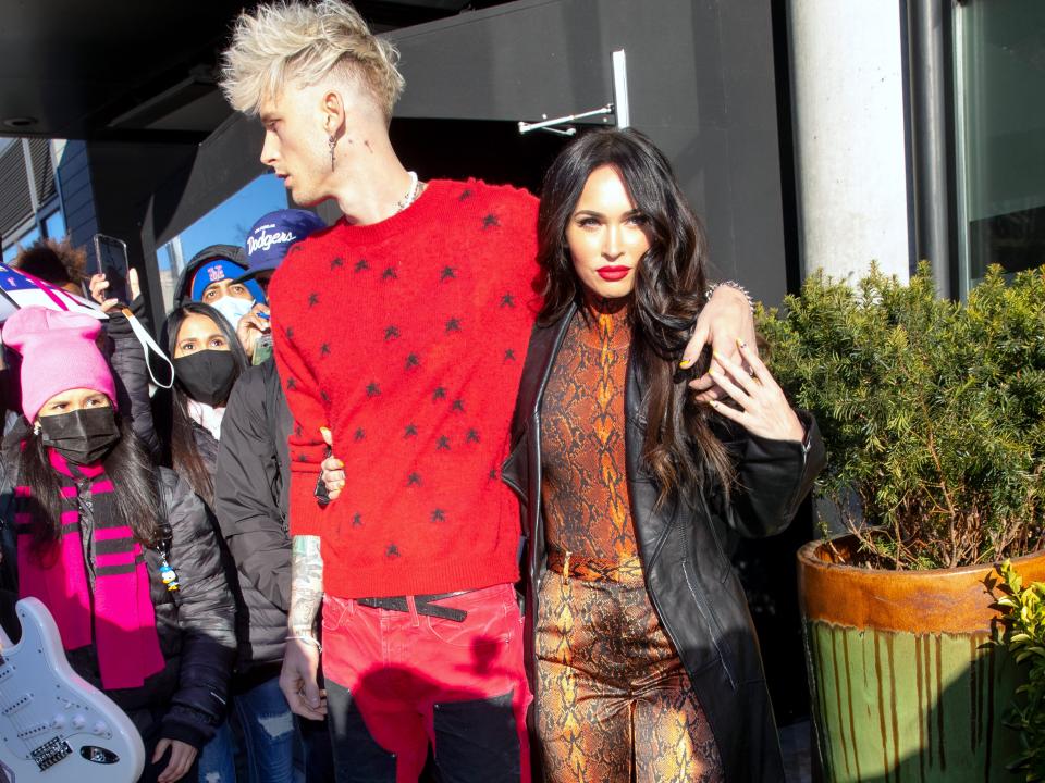 machine gun kelly megan fox snl