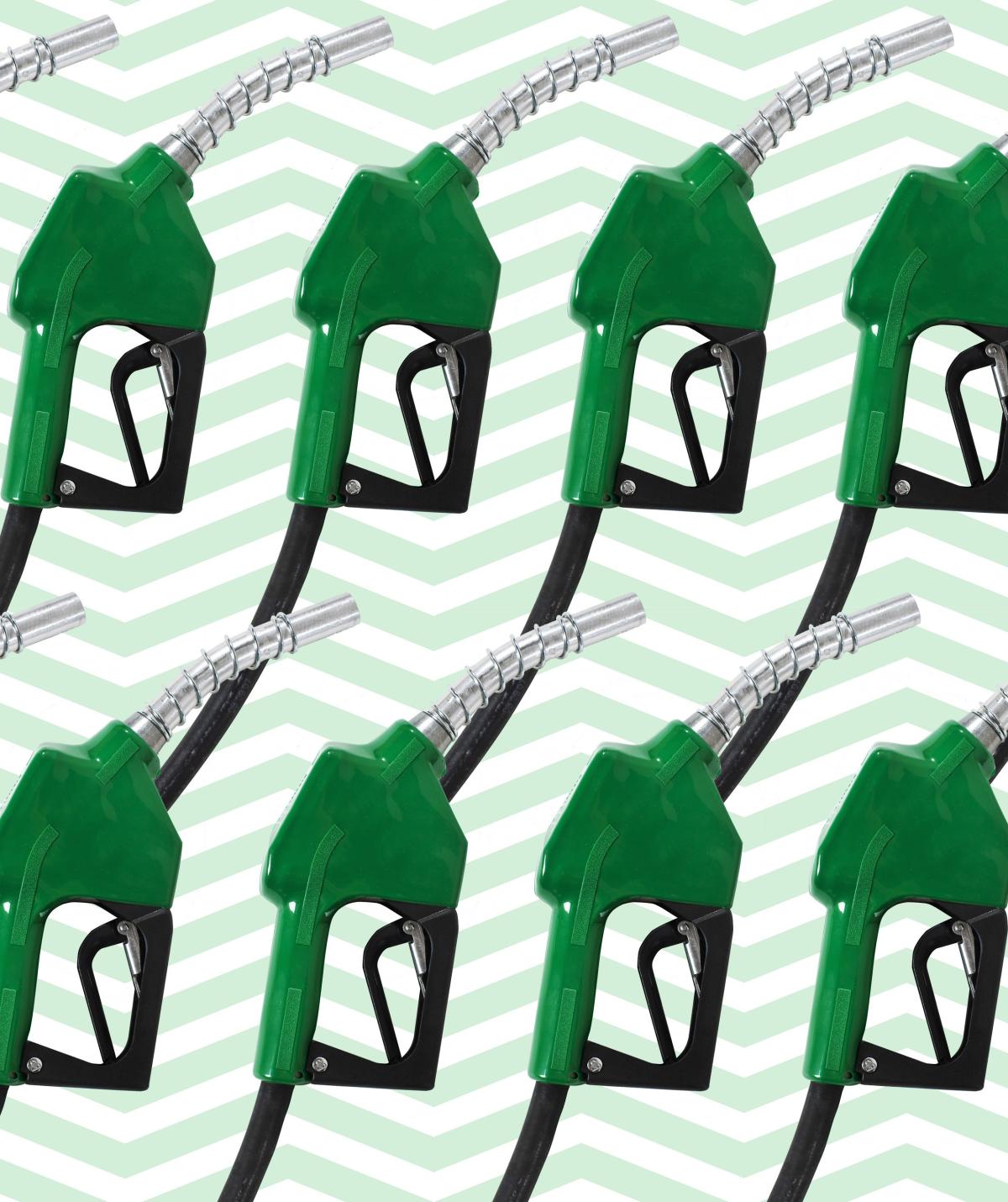 The Best Days to Buy Gas for Less Money (and No Lines At the Pump)