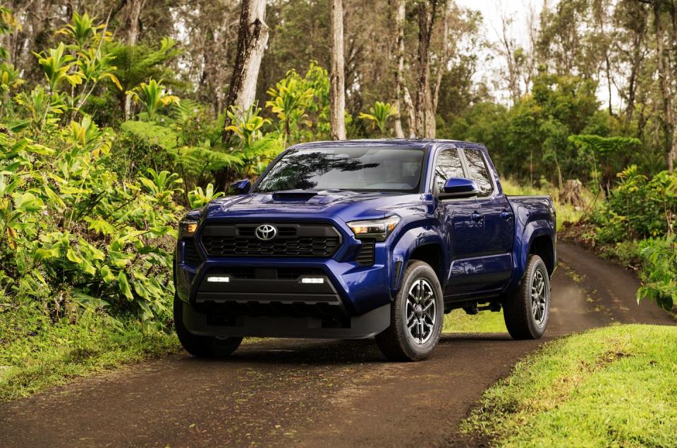 2024 toyota tacoma trd sport