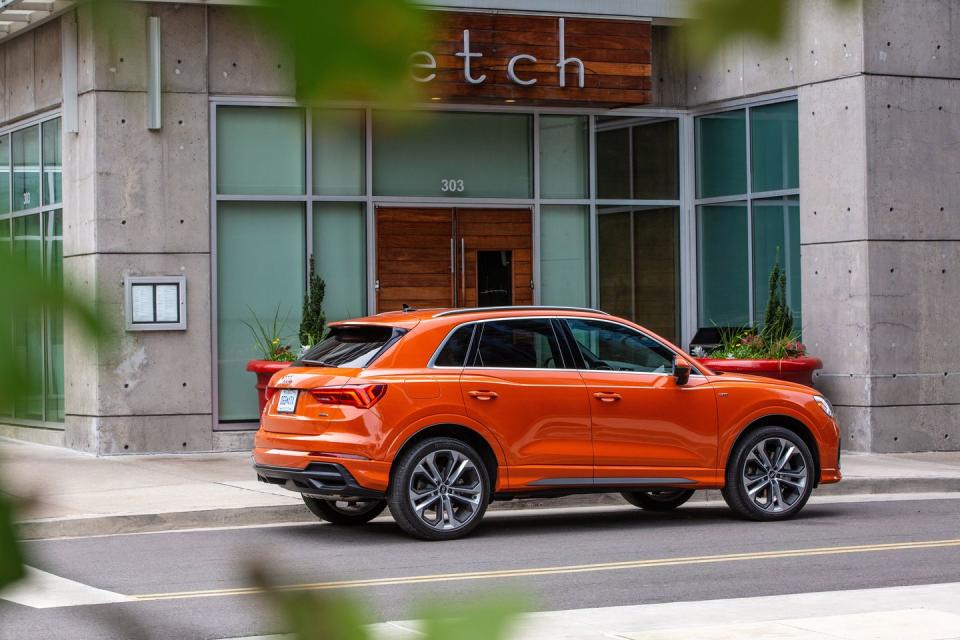 View Photos of the 2019 Audi Q3