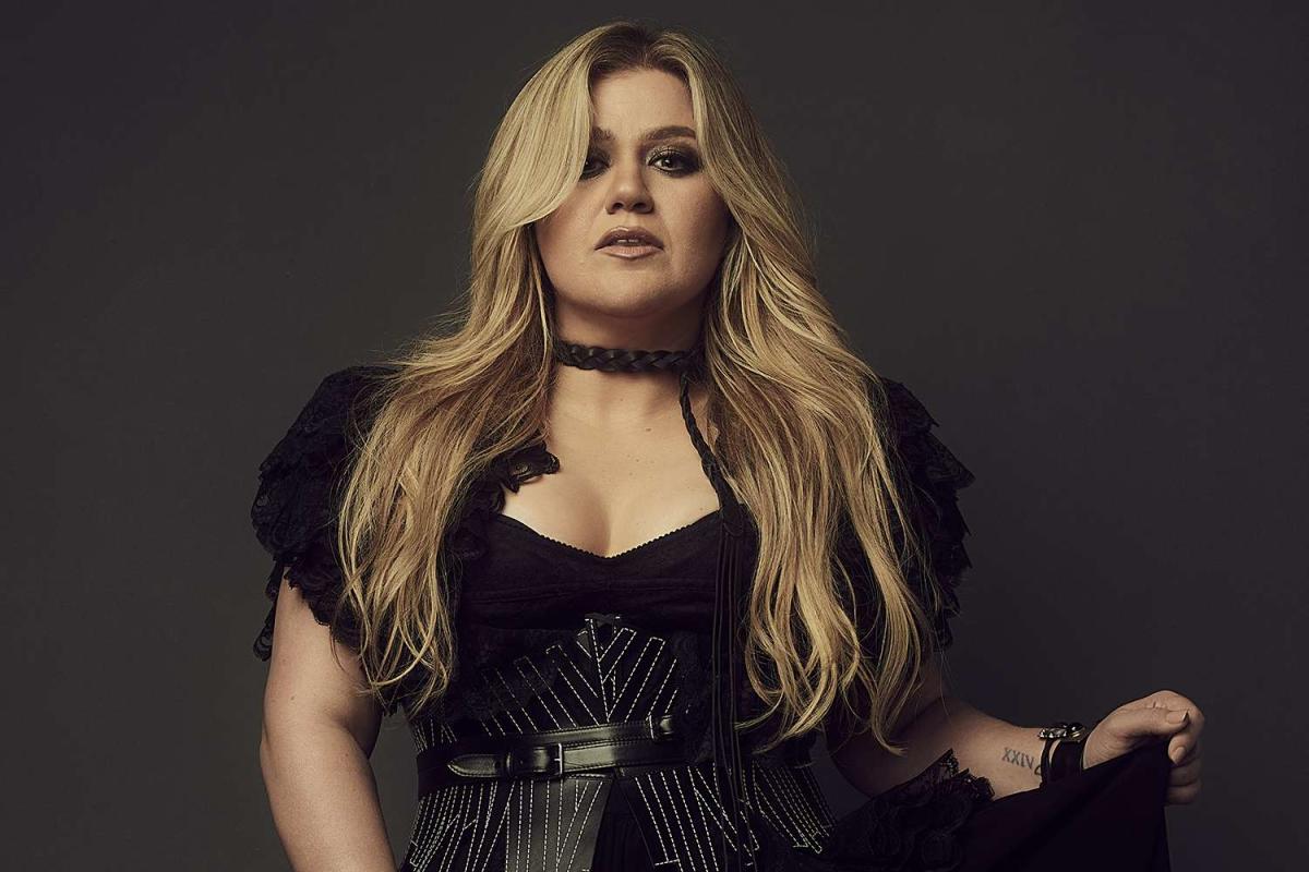 Kelly Clarkson Sings About Having No Control Over Love On New Single Favorite Kind Of High 0909