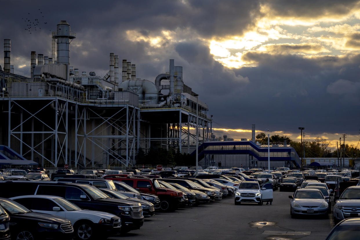 Los autos eléctricos de China golpearán a Detroit como una bola de demolición (Nic Antaya for The New York Times)