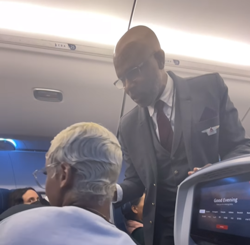 Bobbi Storm got into a tense conversation with a flight leader who was asking her to be quiet (bobbi_storm/Instagram)