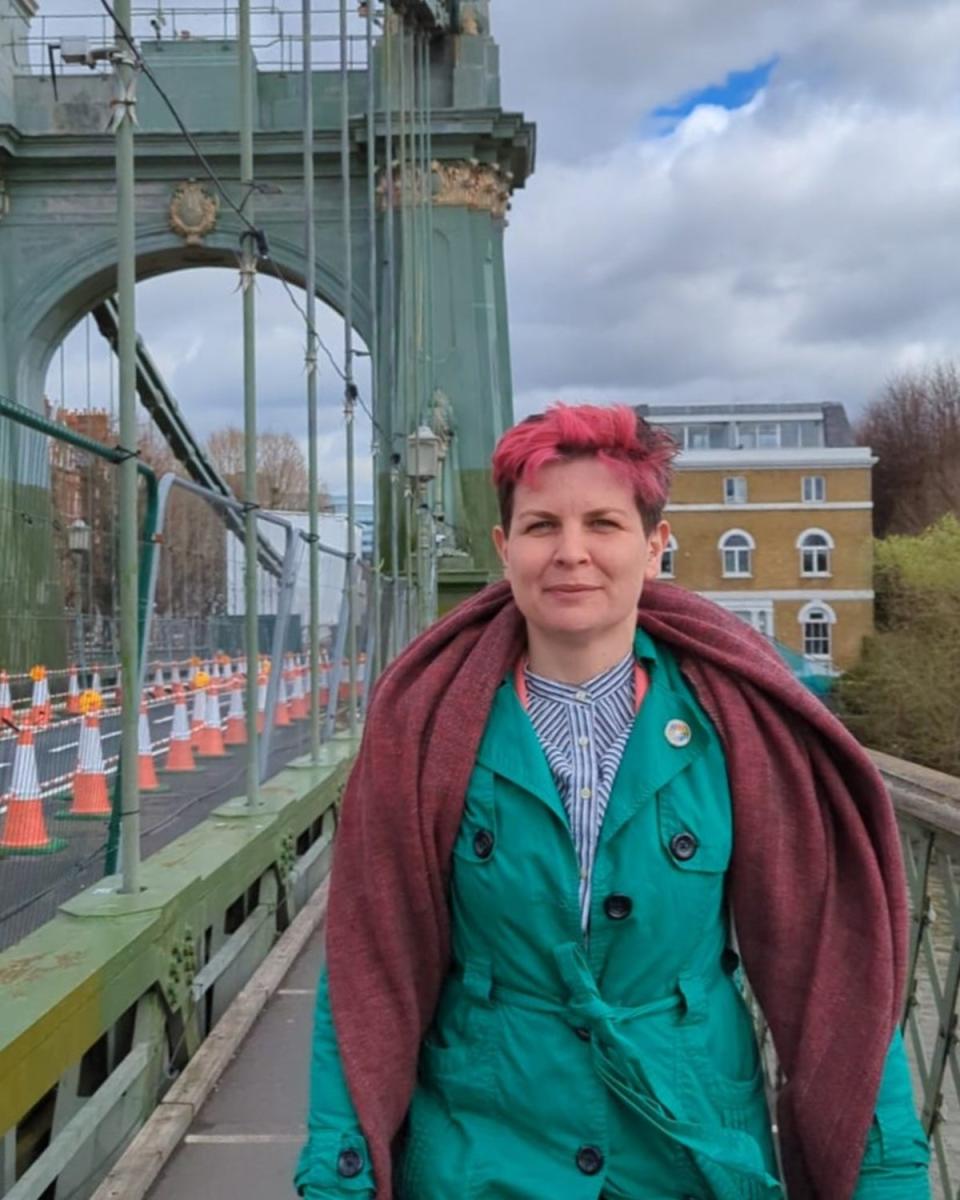 Zoë Garbett at Hammersmith Bridge (Supplied)