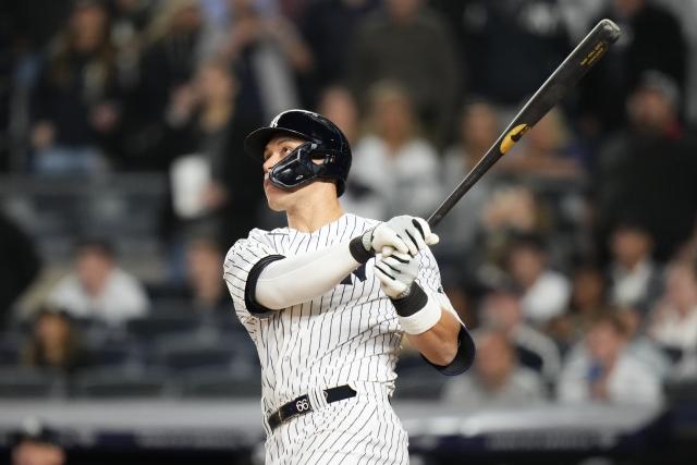 Sox use five-run eighth to rally past Yankees