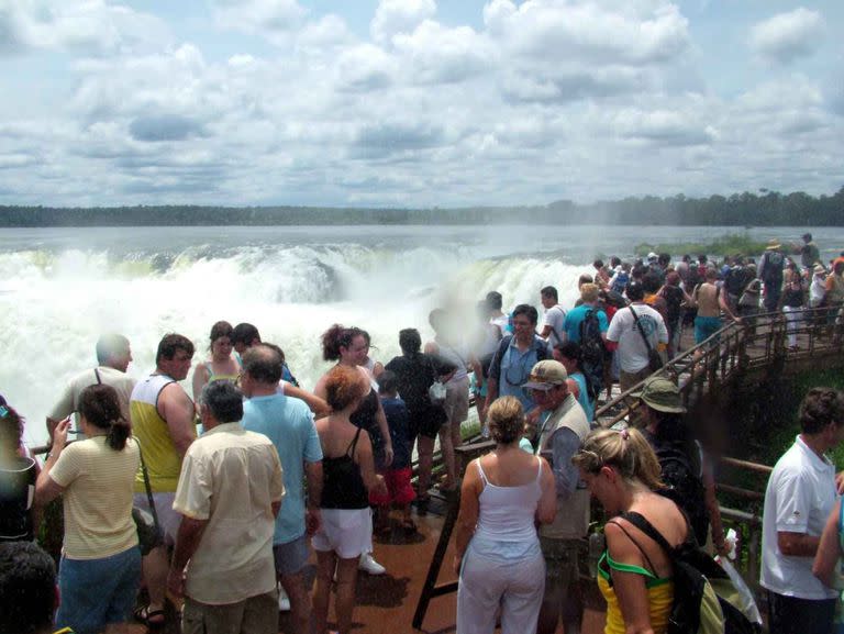 Las Cataratas fueron el segundo destino más visitado en el país, detrás de Bariloche durante el último fin de semana largo