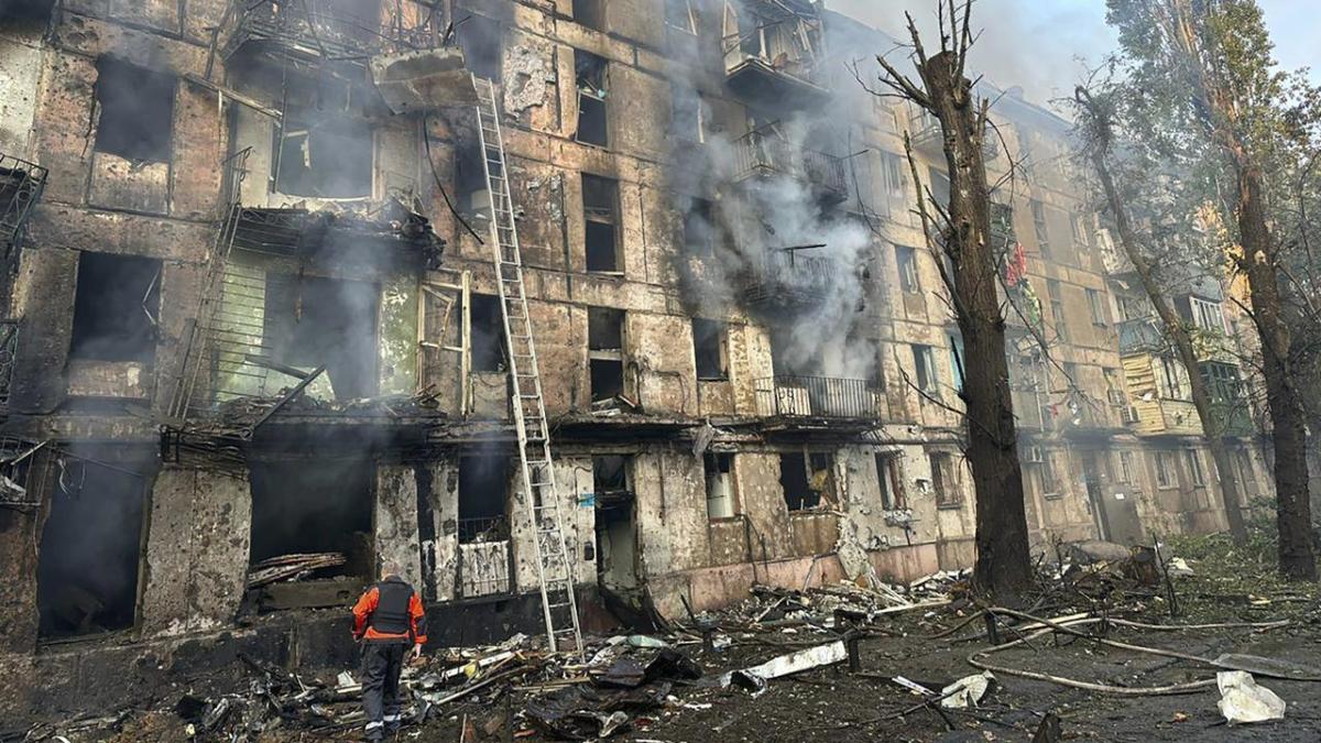 Десять человек погибли в результате российского рейда в украинском Кривом Роге