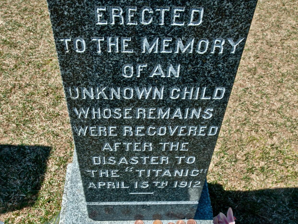 Fairview Cemetery tombstone of Sidney Leslie Goodwin