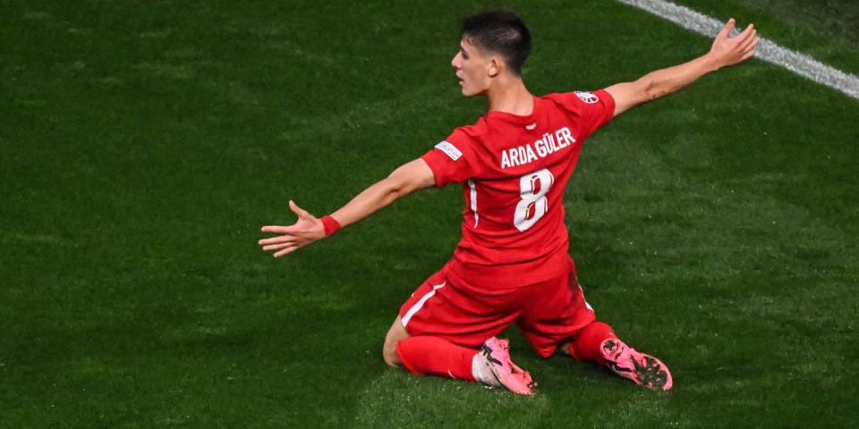 Arda Güler will mit Türkei ins Achtelfinale einziehen. Dafür braucht es einen Sieg gegen Portugal.<span class="copyright">dpa</span>