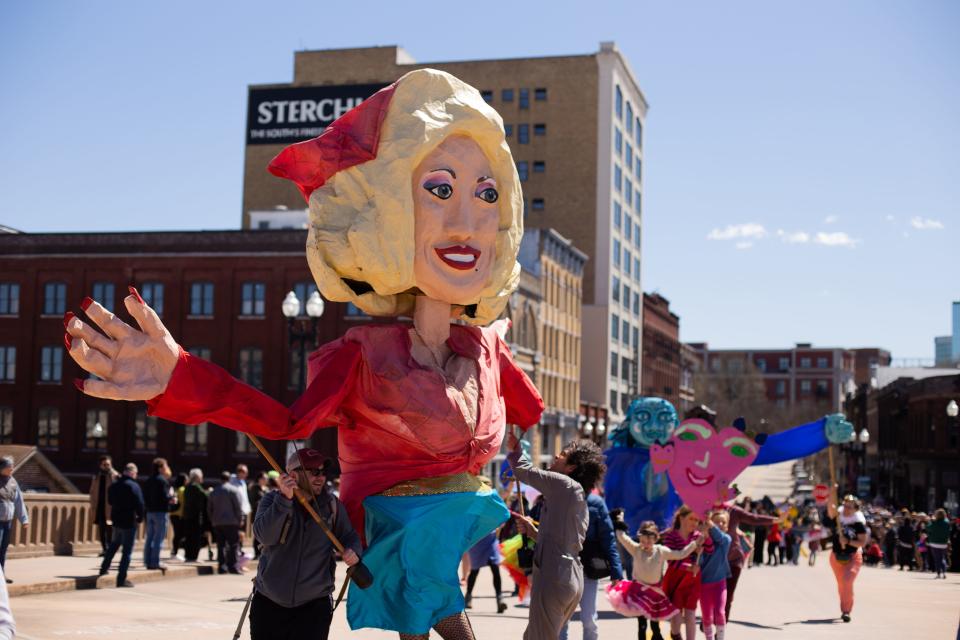 East Tennessee’s favorite citizen, presented by the Cattywampus Puppet Council, headlines the 2022 Annual Parade and Street Party. The community-based arts nonprofit will be holding a fundraiser this weekend at the Old City Performing Arts Center. March 26, 2022