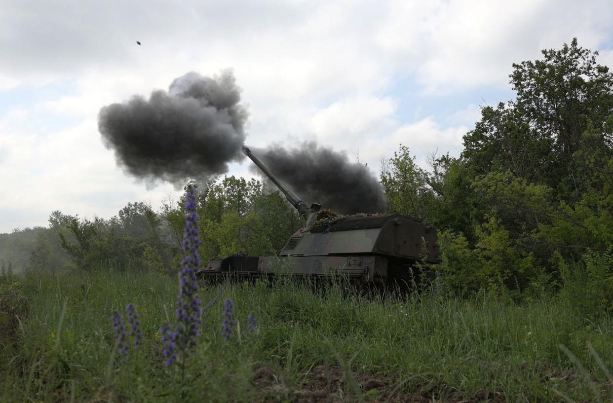 pzh 2000 howitzer in ukraine