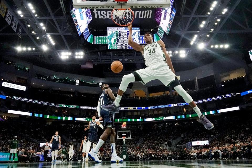 MAVERICKS-BUCKS (AP)