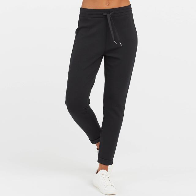 SPANX on X: Next-level loungewear for wherever the week takes you. The  AirEssentials collection features a light-as-air material that allows you  to feel (and look) your best, no matter the plans. New