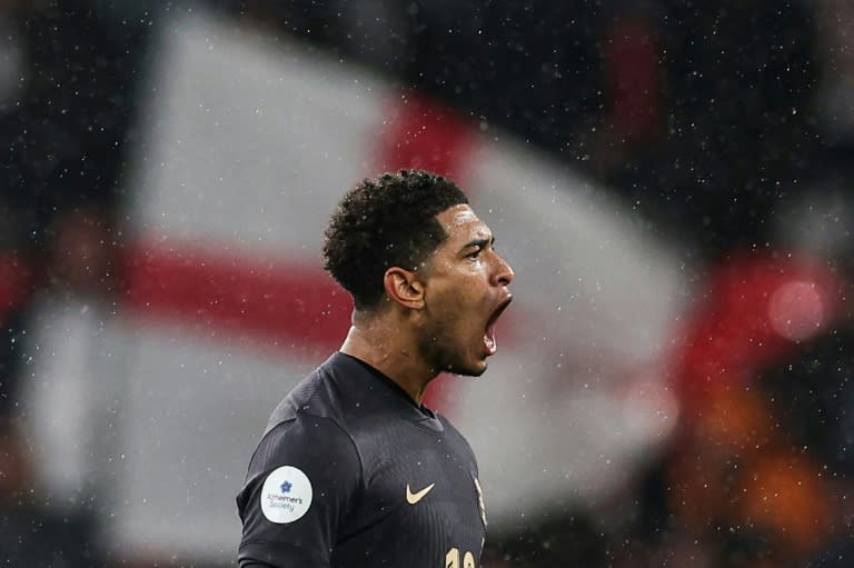 El centrocampista inglés Jude Bellingham celebra un gol con su selección en el amistoso contra Bélgica disputado el 26 de marzo de 2024 en el estadio de Wembley, Londres. (Adrian DENNIS)