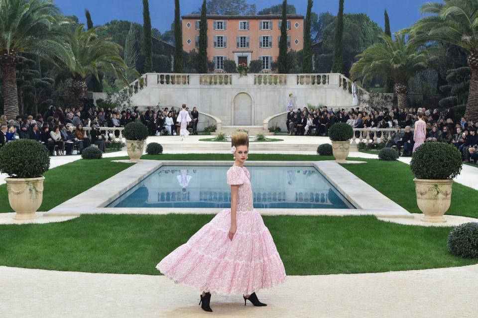 <p>Chanel Haute Couture Spring/Summer 2019</p>