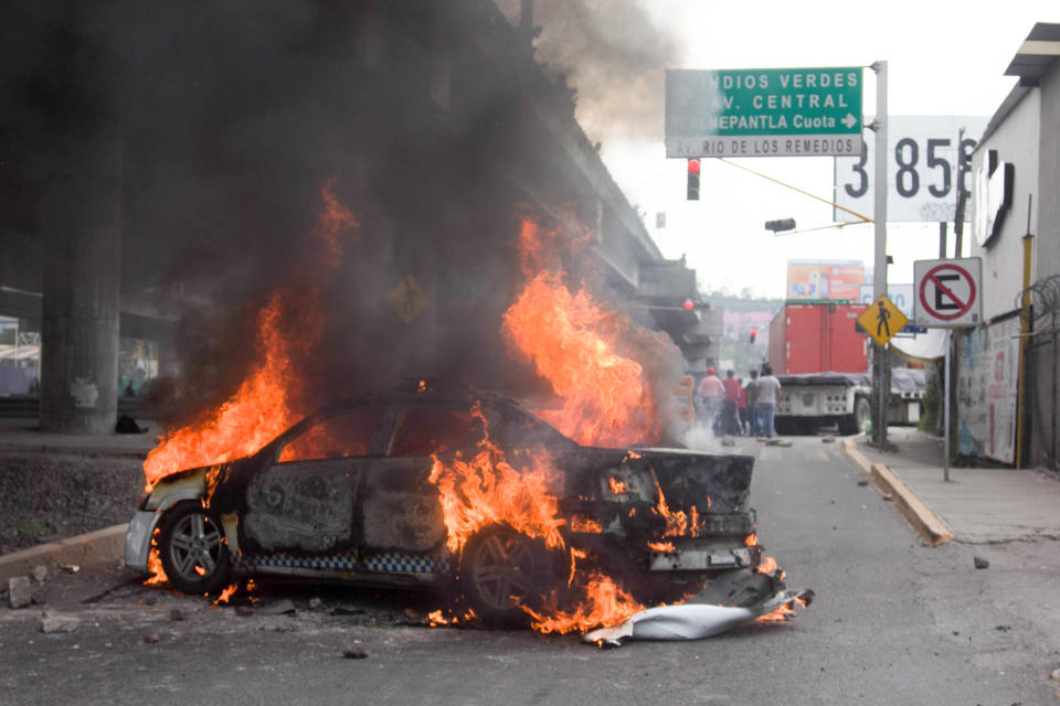 FOTOS: Caos y saqueos por operativo policíaco en San Juanico