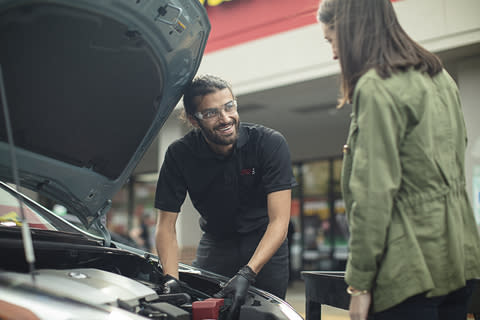 Advance Auto Parts offers free curbside services including battery testing and installation, wiper blade installation and check engine light scanning, to ensure motorists are ready to roll for their summer road trips. (Photo: Business Wire)