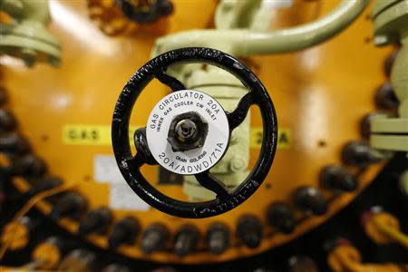 A section of a gas circulator is seen in the turbine hall inside EDF Energy's Hinkley Point B nuclear power station in Bridgwater, southwest England December 13, 2012. REUTERS/Suzanne Plunkett