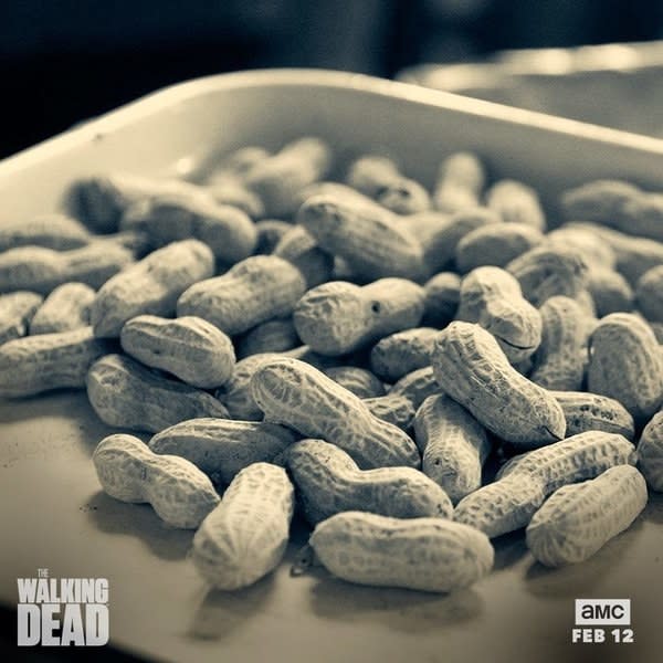 walking-dead-7B peanuts