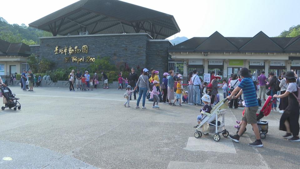 北市動物園門票4月1日起漲價。（資料畫面）